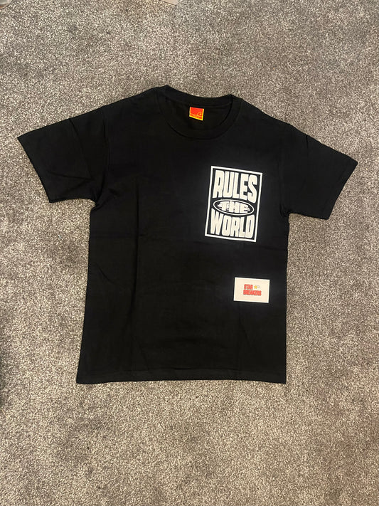 Rules the world tee